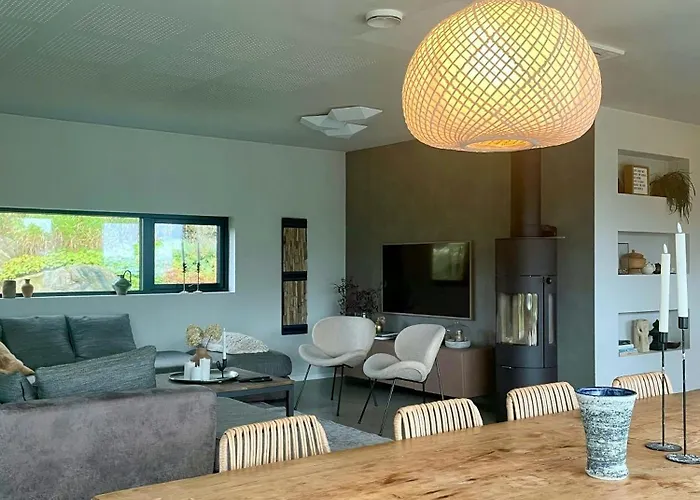 Prázdninový dům Family With Sea View On *